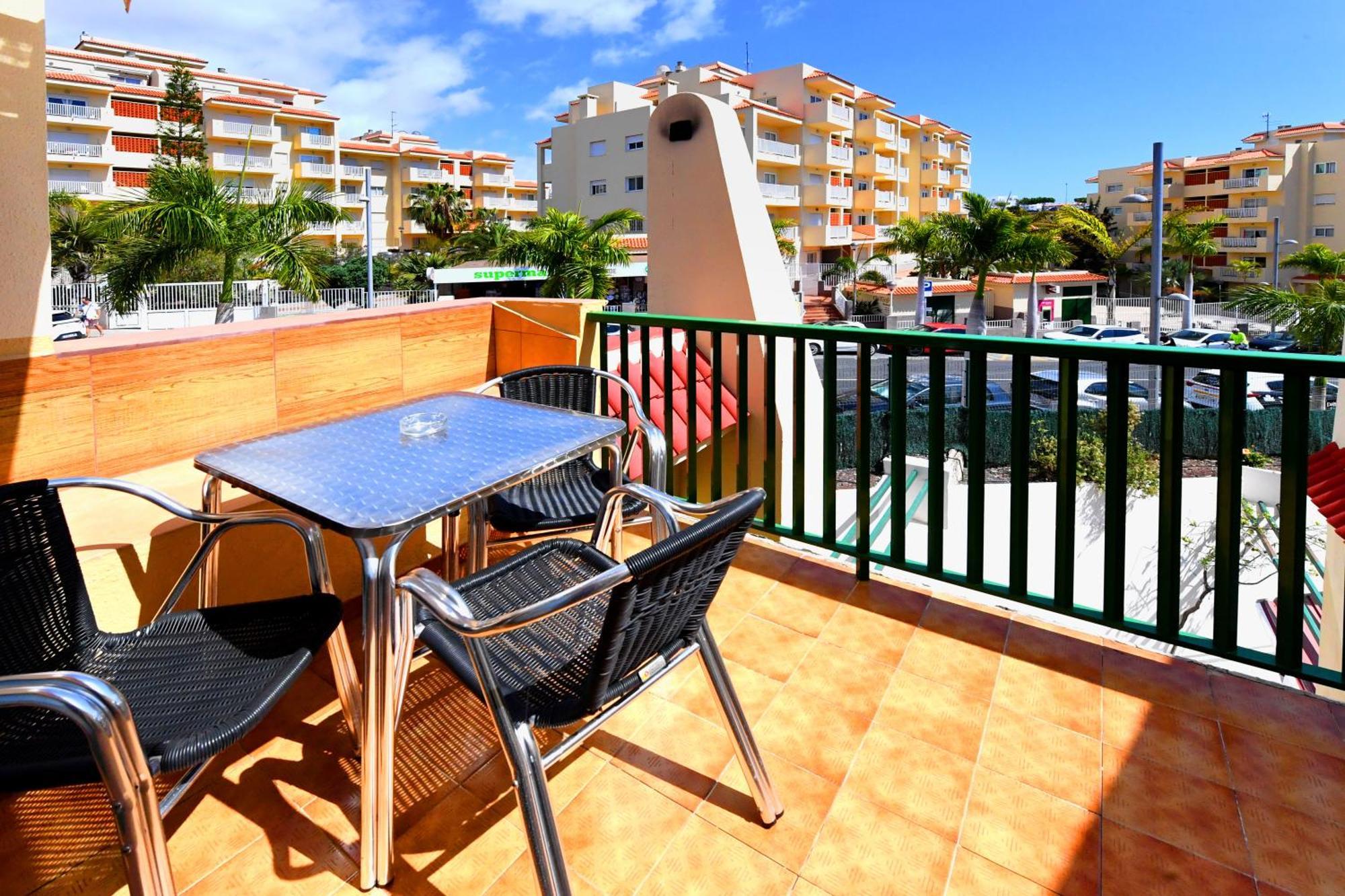 Excelent Location 5 Min To The Apartment *